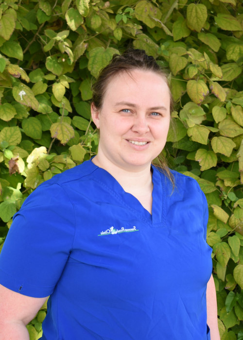 Dr Robyn De Lange